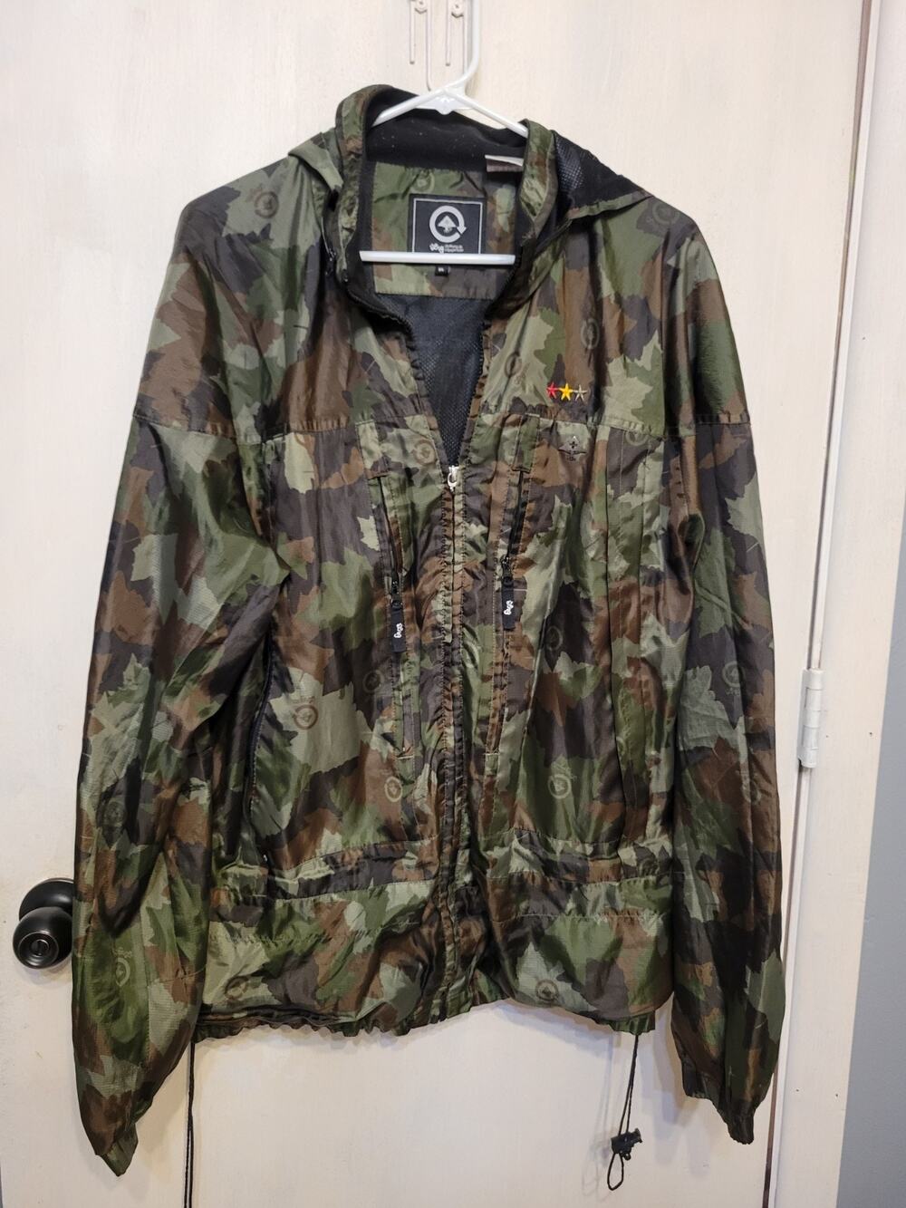 LRG men’s size XL lightweight full zip camouflage windbreaker rain jacket
